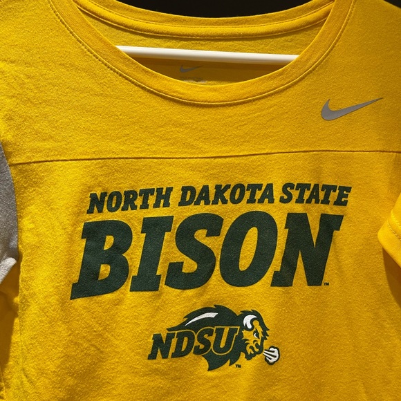 NDSU Bison 🦬 2 T Shirts! Nike cotton size S sport tek M two women’s t shirts - Picture 5 of 5